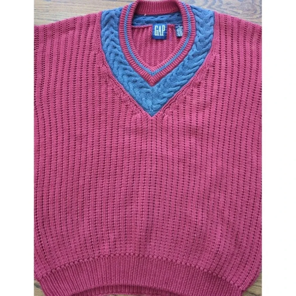 Vintage Gap Men's Sweater XL Red Cable Knit Varsity Stripe V-Neck Old Money Prep